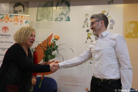 Kamničan Samo Trtnik predstavil svoj prvenec z naslovom Nepovezani (13)